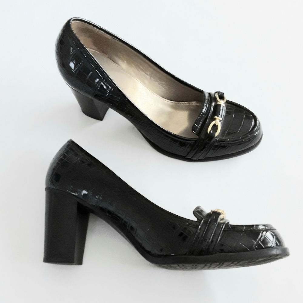 Bandolino Women's Patent Leather Shoes Size 8.5